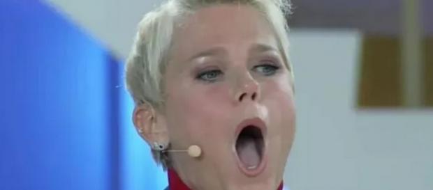 Xuxa perde meia hora de programa Xuxa perde meia hora de programa