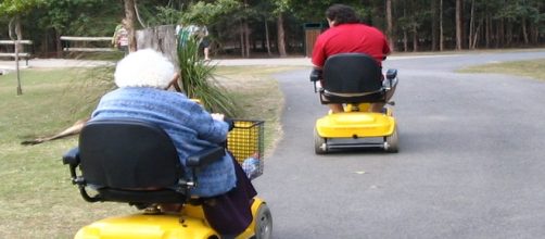Overweight seniors and Alzheimer’s are linked.