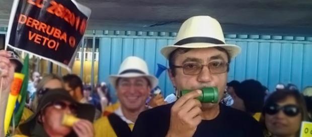 Elcio Kozminski em manifestação na Câmara Elcio Kozminski em manifestação na Câmara