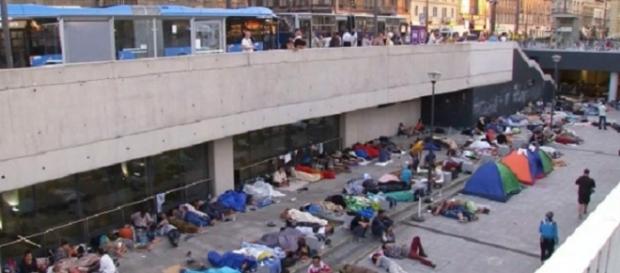 Flüchtlinge am Budapester Bahnhof / Foto: ntv Flüchtlinge am Budapester Bahnhof / Foto: ntv
