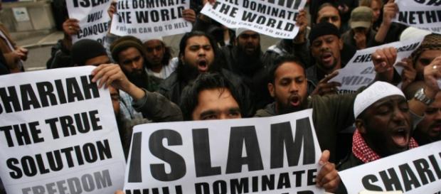 Imagini de la un protest al islamiștilor Imagini de la un protest al islamiștilor