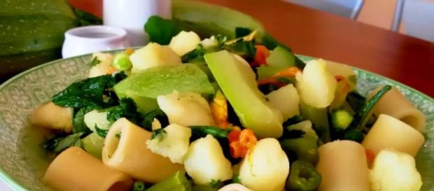 La ricetta dei ditaloni con carne e verdure La ricetta dei ditaloni con carne e verdure