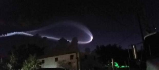 Ufo: Gigantesco oggetto volante a Miami? Ufo: Gigantesco oggetto volante a Miami?