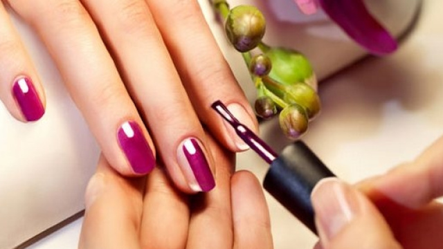 Nail art le mani diventano un'opera d'arte