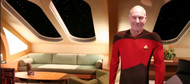 Cap. Jean Luc Picard Comandante da Interprise. Cap. Jean Luc Picard Comandante da Interprise.
