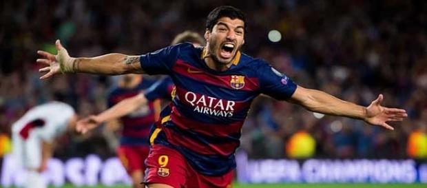 Suárez desata el delirio con el 2-1 Suárez desata el delirio con el 2-1