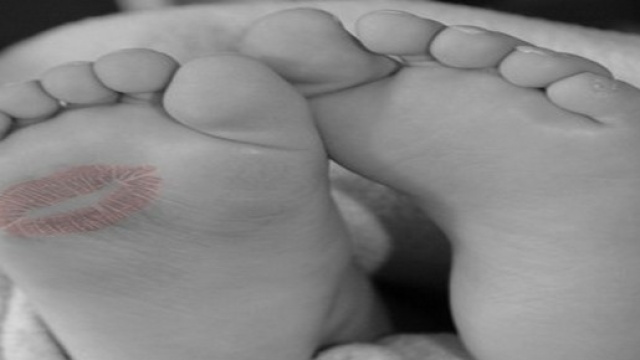 Ex-Velina Elisabetta Canalis finalmente mamma