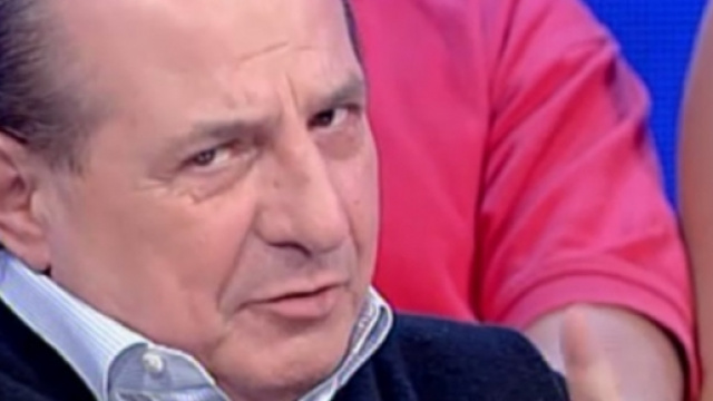 Giancarlo Magalli durante una trasmissione