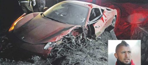 La Ferrari di Vidal distrutta dopo l'incidente