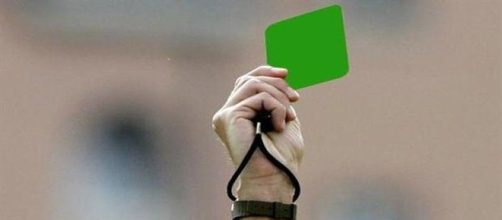 La tercer tarjeta del árbitro.
