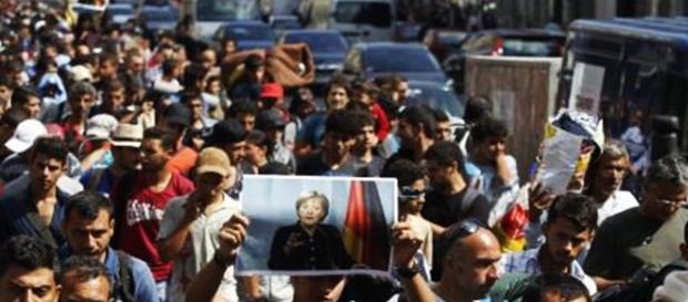Imigranţii musulmani au mulţumit Angelei Merkel Imigranţii musulmani au mulţumit Angelei Merkel