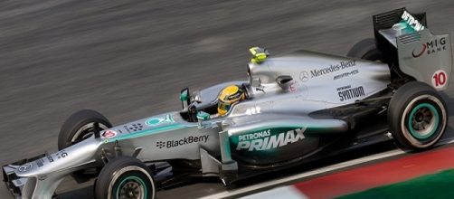 Lewis Hamilton imbattibile con la sua Mercedes