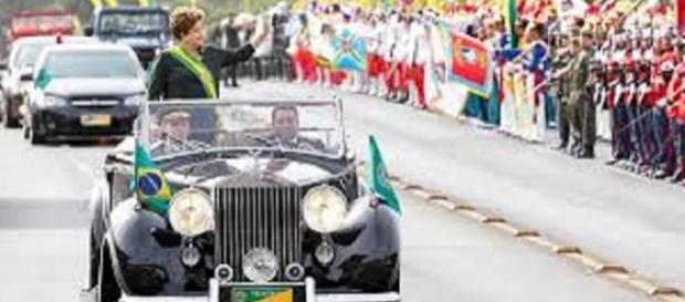 Desfile de 7 de setembro com a presidente Dilma. Desfile de 7 de setembro com a presidente Dilma.
