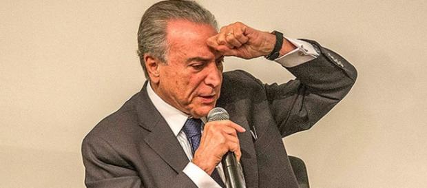 Michel Temer insinua querer o impeachment de Dilma Michel Temer insinua querer o impeachment de Dilma
