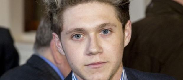 Niall Horan está lesionado do pé. Niall Horan está lesionado do pé.