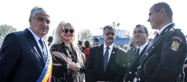 Cristiana Sîrbu, "âmpreună" cu un primar Cristiana Sîrbu, "âmpreună" cu un primar