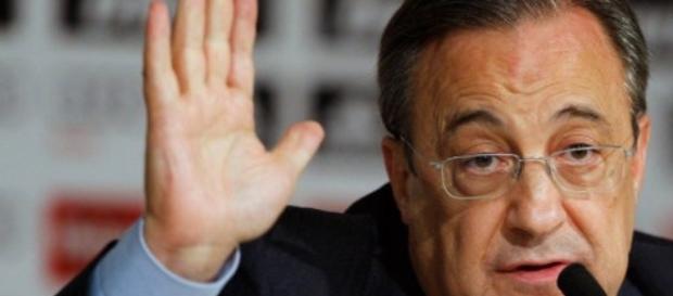 Florentino Pérez en rueda de prensa Florentino Pérez en rueda de prensa