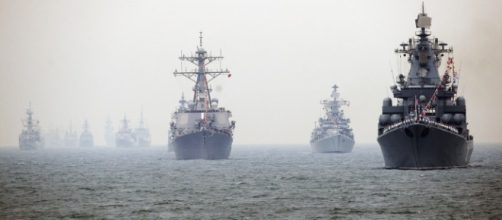 Alcune navi militari cinesi durante esercitazione