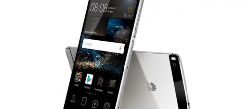 Un'immagine dello smartphone Huawei P8