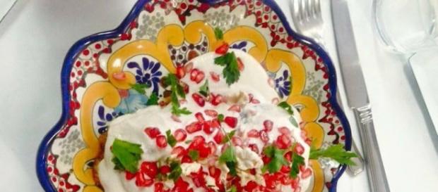 Vamos a cosentirnos con los chiles en nogada Vamos a cosentirnos con los chiles en nogada