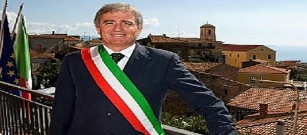 Il sindaco pescatore, Angelo Vassallo. Il sindaco pescatore, Angelo Vassallo.
