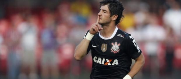 Alxandre Pato foi reintegrado ao Corinthians Alxandre Pato foi reintegrado ao Corinthians