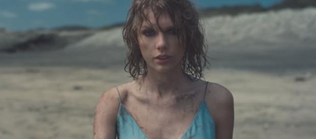 'Out Of The Woods' es el quinto sencillo de '1989' 'Out Of The Woods' es el quinto sencillo de '1989'
