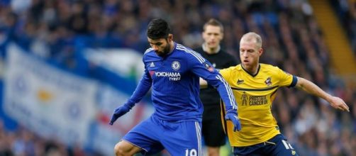 Chelsea le ganó al Scunthorpe United 2-0