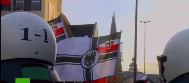 Krzyżackie sztandary i prowokowanie policji Krzyżackie sztandary i prowokowanie policji