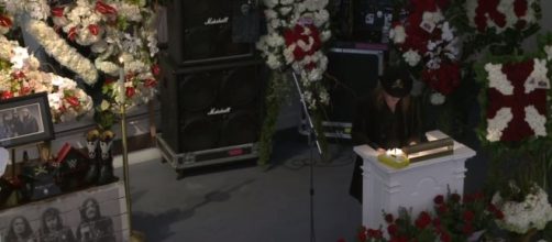 El funeral de Kilmister fue transmitido en Youtube
