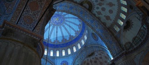 L'interno della Moschea blu di Istanbul.