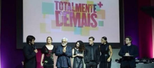 Parte do elenco da novela Totalmente Demais Parte do elenco da novela Totalmente Demais