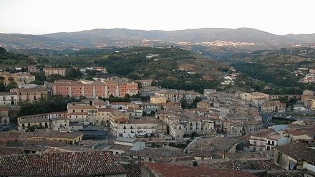 Cosenza: donna uccisa e bruciata