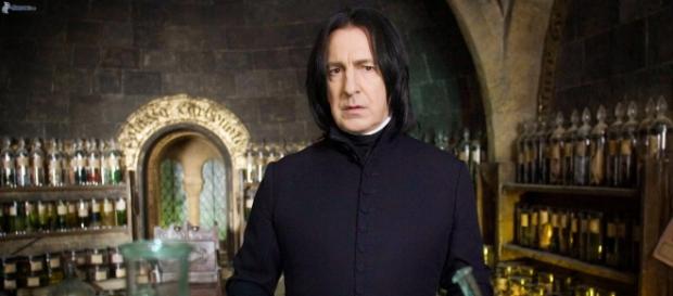 Alan Rickman atuando em "Harry Porter". Alan Rickman atuando em "Harry Porter".
