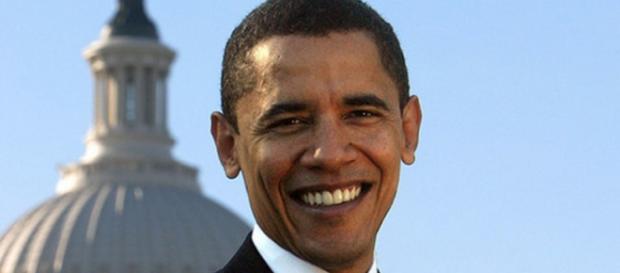 Barack Obama con alle spalle la Casa Bianca Barack Obama con alle spalle la Casa Bianca
