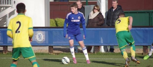 Adamczyk grał w młodzieżowych drużynach Chelsea Adamczyk grał w młodzieżowych drużynach Chelsea