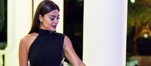 Carolina é vítima de armação de Lorena. Carolina é vítima de armação de Lorena.
