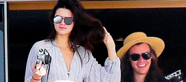 Casal foi visto juntos no feriado de Ano Novo Casal foi visto juntos no feriado de Ano Novo