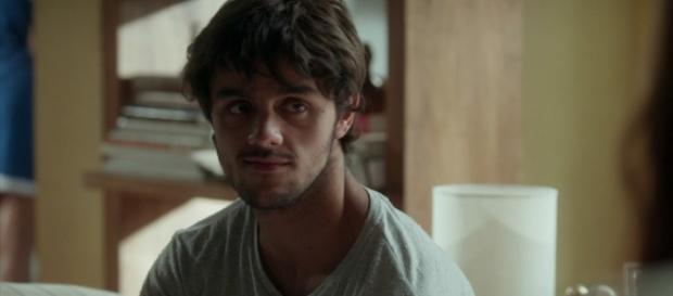 Jonatas não aguenta ficar longe de Eliza Jonatas não aguenta ficar longe de Eliza