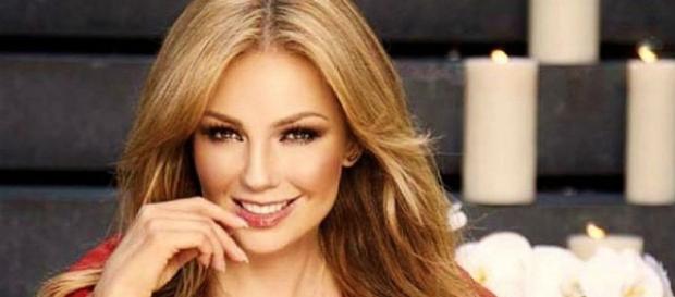Thalia revela ter 50 orgasmos por noite Thalia revela ter 50 orgasmos por noite