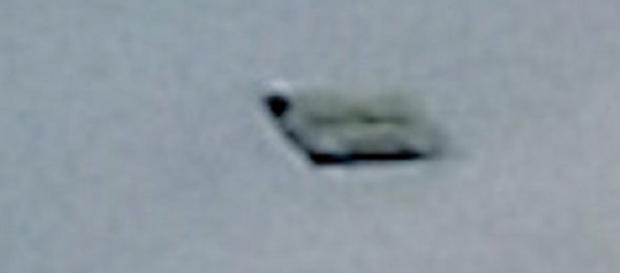Ufo avvistato accanto alla Statua della Libertà Ufo avvistato accanto alla Statua della Libertà