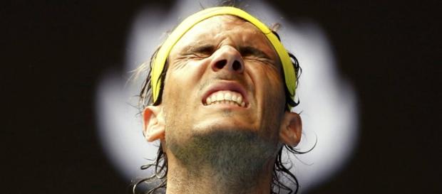 Rafa Nadal sufriendo por su derrota. Rafa Nadal sufriendo por su derrota.
