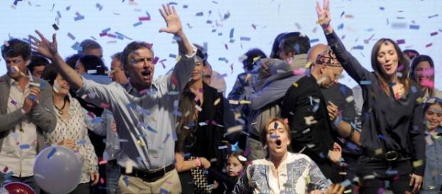 A festejar señores la desocupación laboral A festejar señores la desocupación laboral