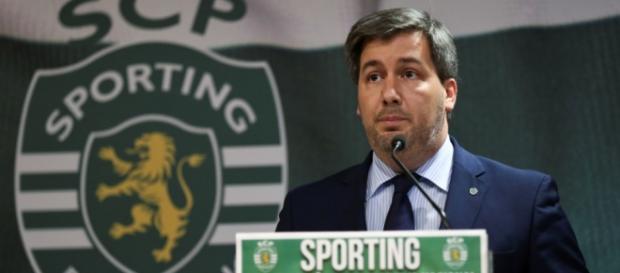 Bruno de Carvalho atacou a sua torcida Bruno de Carvalho atacou a sua torcida