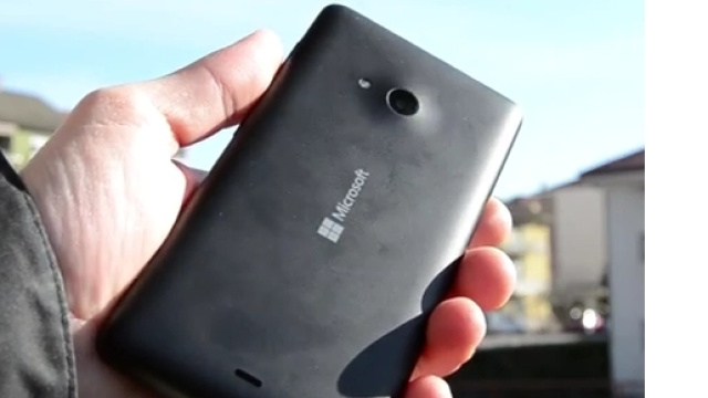 Microsoft Lumia 650: cellulare medio livello