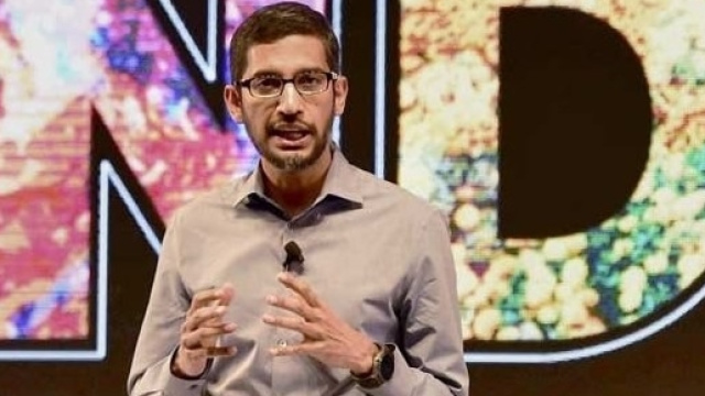 Sundai Pichai in una conferenza in India