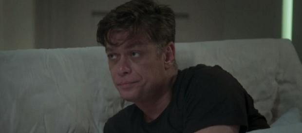 Em Totalmente Demais, Arthur irá falhar com Carol Em Totalmente Demais, Arthur irá falhar com Carol