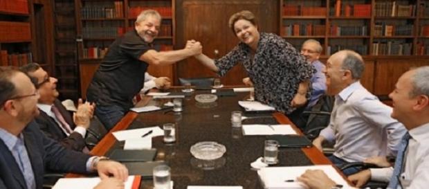 Esquema entre governo e empresas elegeu Dilma Esquema entre governo e empresas elegeu Dilma
