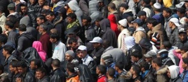 Imigranţii, tineri şi virili prin Europa Imigranţii, tineri şi virili prin Europa