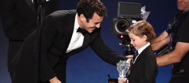 Jacob Tremblay recebendo prêmio Jacob Tremblay recebendo prêmio